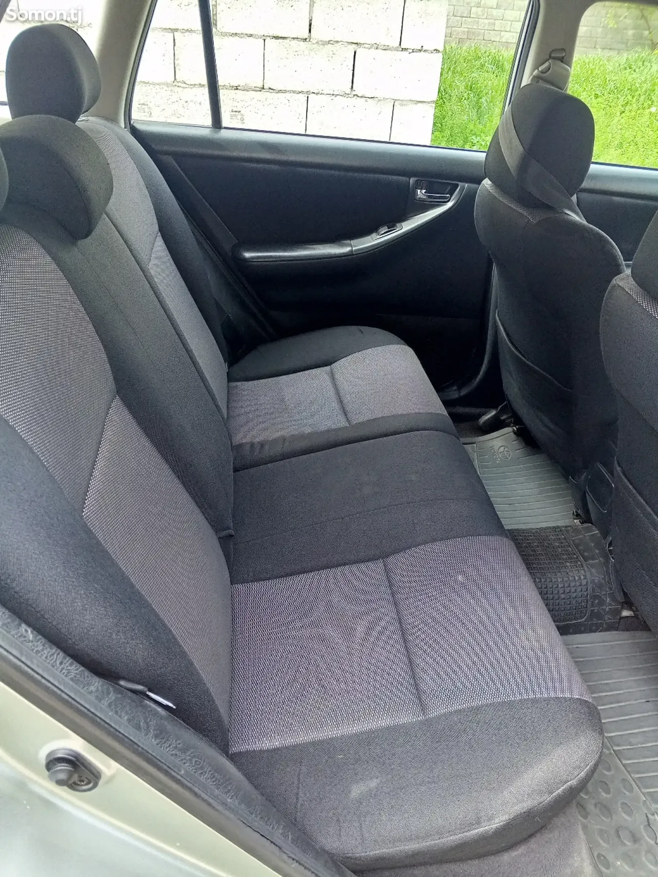 Toyota Corolla 2006 · 1.6 MT