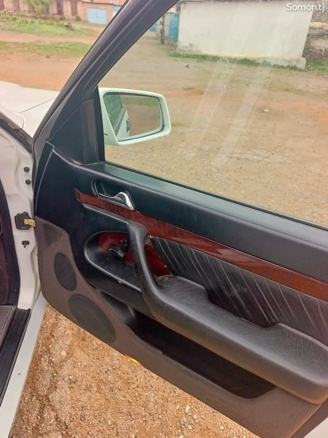 Mercedes-Benz S class 1995 · 3.5 AT