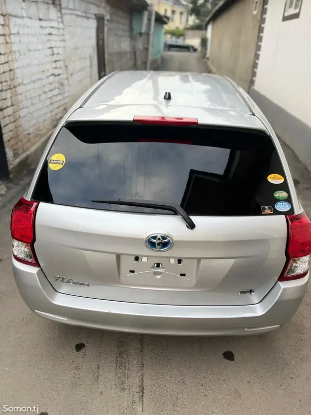 Toyota Fielder 2015 · 1.5 AT