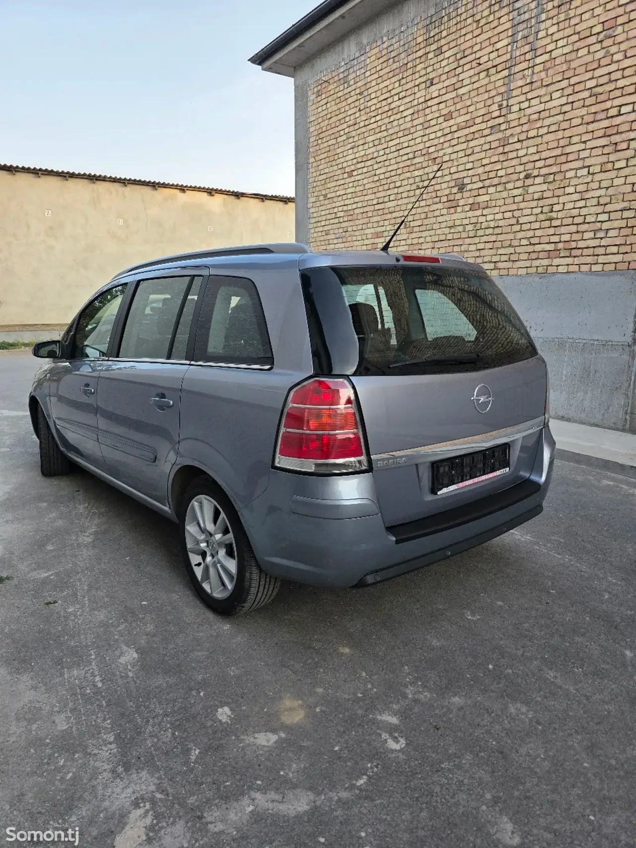 Opel Zafira 2006 · 2.2 AT