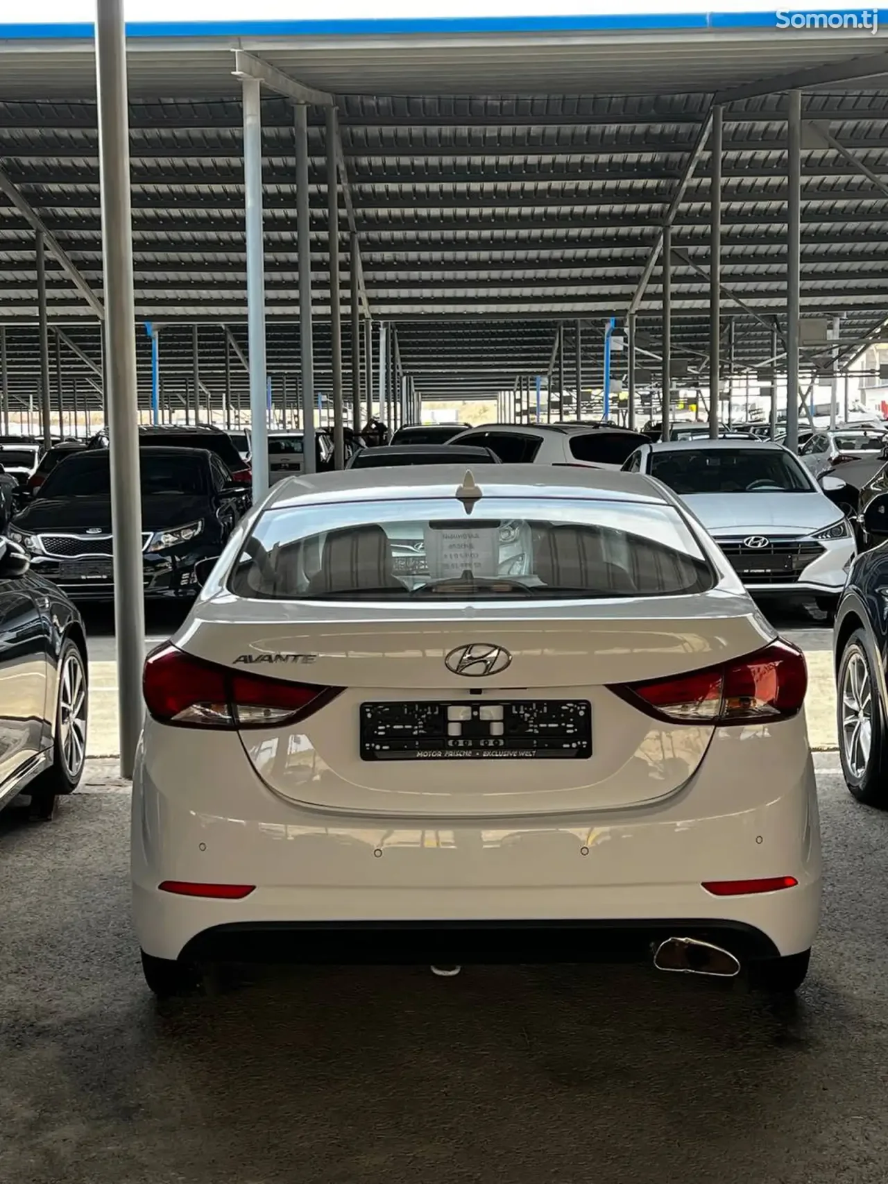 Hyundai Avante 2014 · 1.6 AT