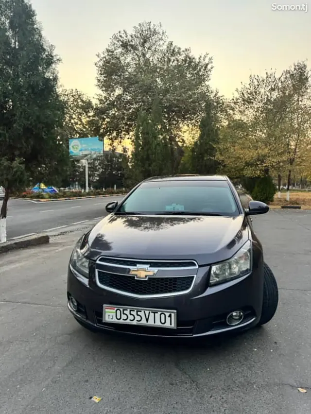 Chevrolet Cruze 2011 · 1.8 AT