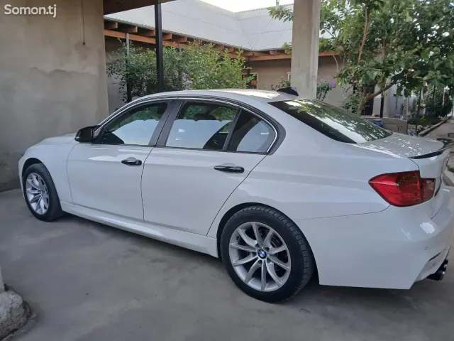 BMW 3 series 2013 · 2.0 AT