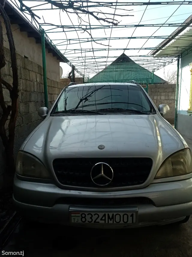 Mercedes-Benz ML class 1999 · 2.2 MT