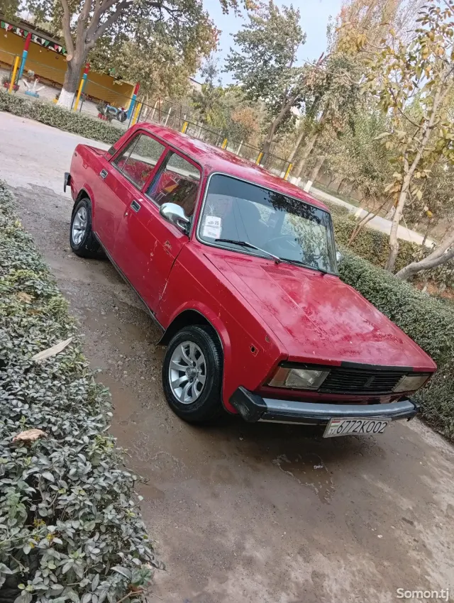 Lada (ВАЗ) 2105 1990 · 1.5 MT