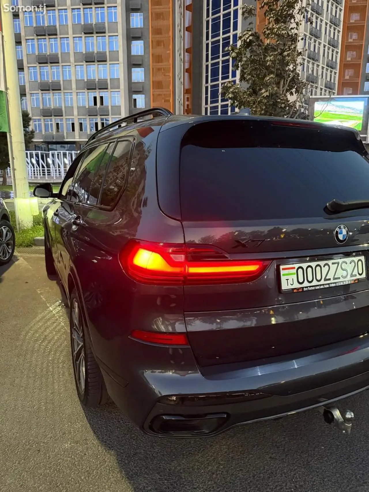 BMW X7 2021 · 4.4 AT
