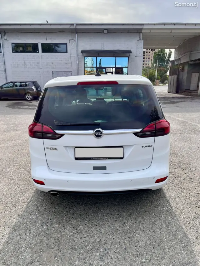 Opel Zafira 2015 · 1.6 AT