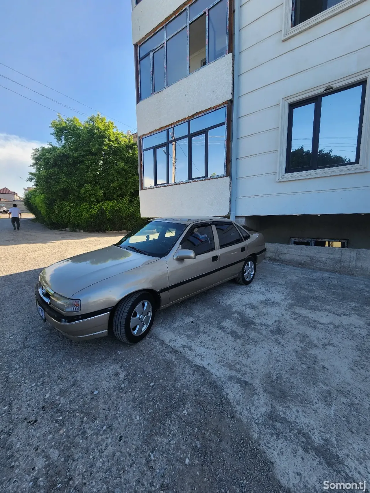 Opel Vectra A 1994 · 1.6 MT
