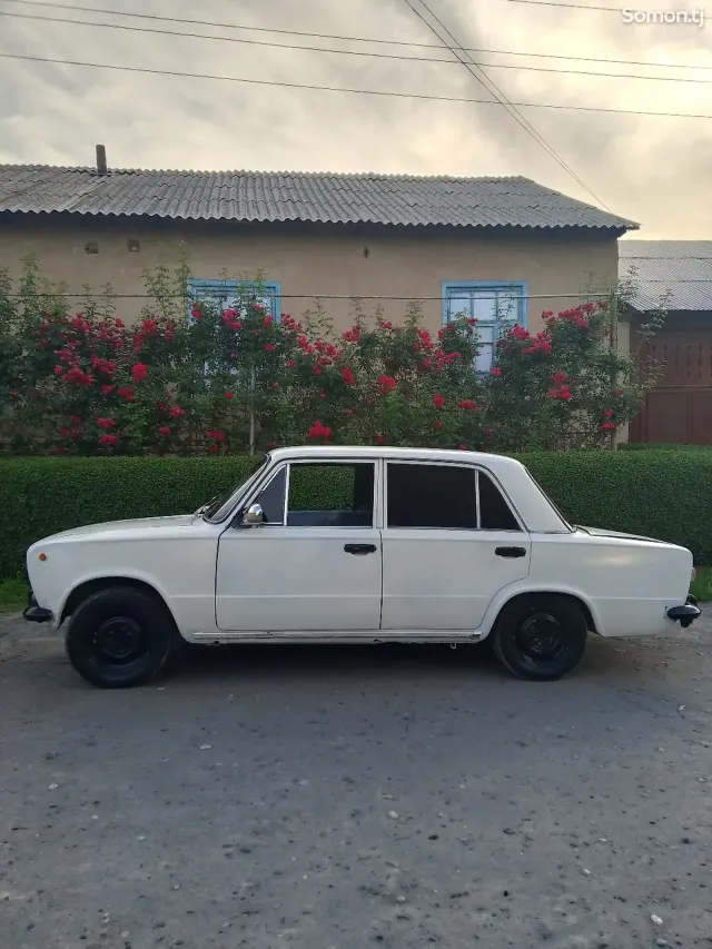 Lada (ВАЗ) 2101 1986 · 1.3 MT