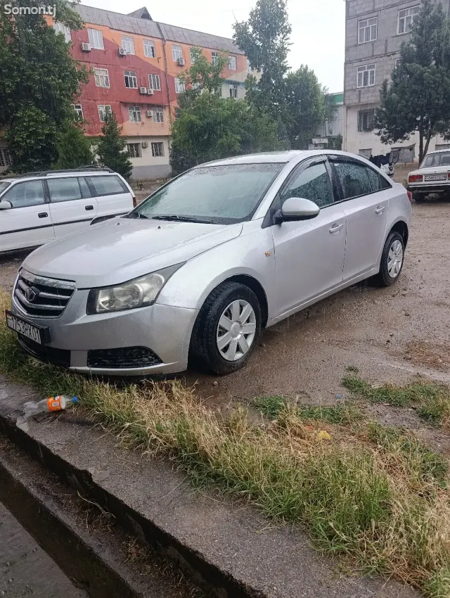 Chevrolet Cruze 2009 · 1.8 MT