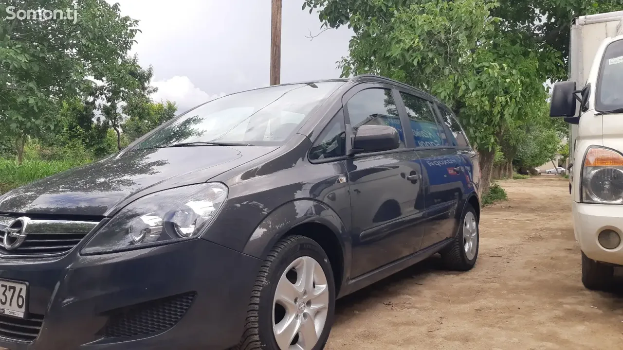 Opel Zafira 2014 · 1.8 MT