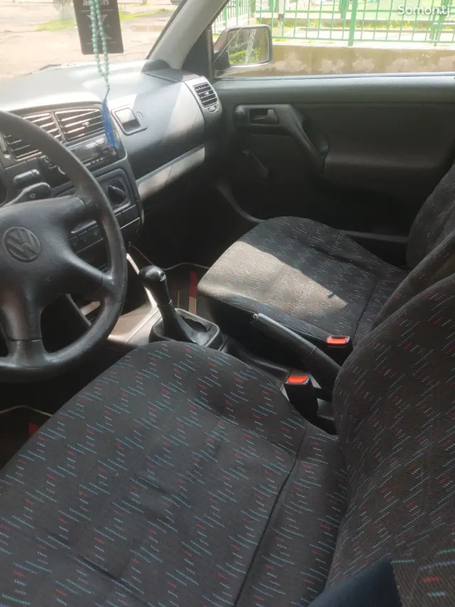 Volkswagen Golf 1997 · MT