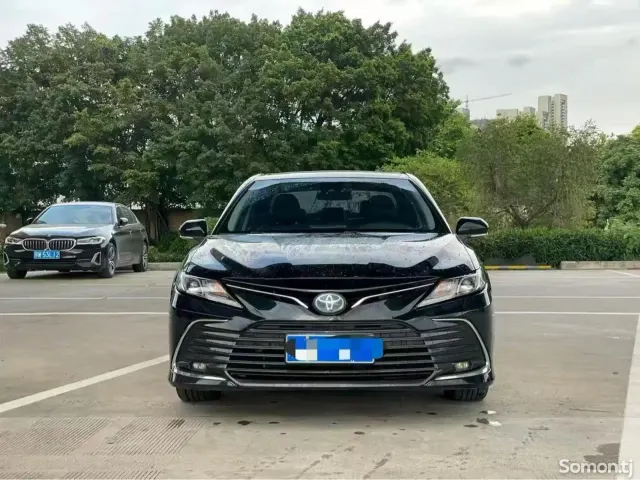 Toyota Camry 2021 · 2.5 AT
