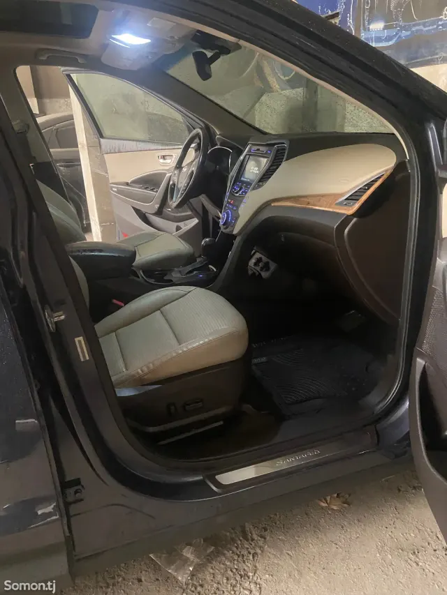 Hyundai Santa Fe 2015 · 2.0 AT