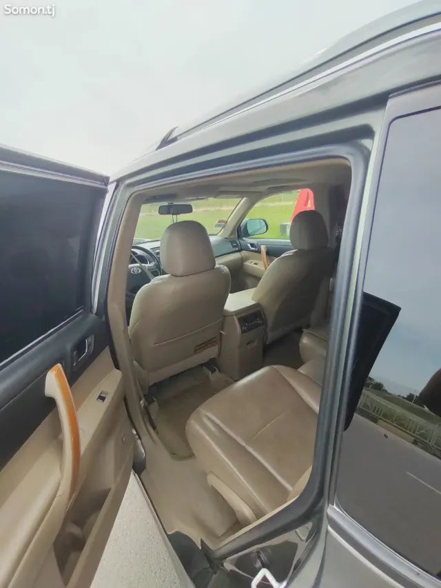 Toyota Highlander 2008 · 3.3 AT
