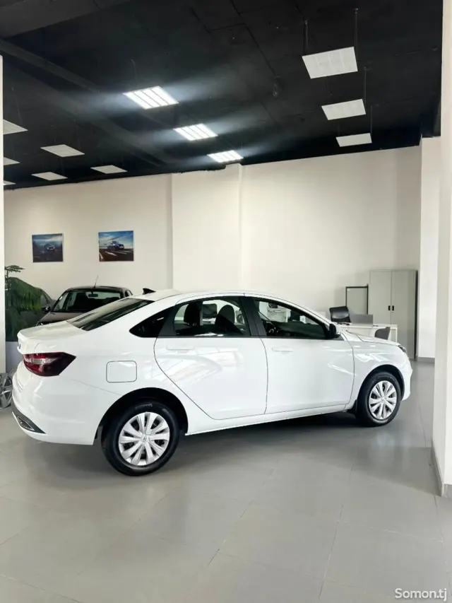 Lada (ВАЗ) Vesta 2025 · 1.6 AT