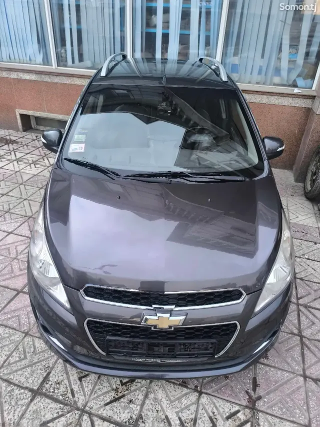 Chevrolet Spark 2014 · 1.1 AT