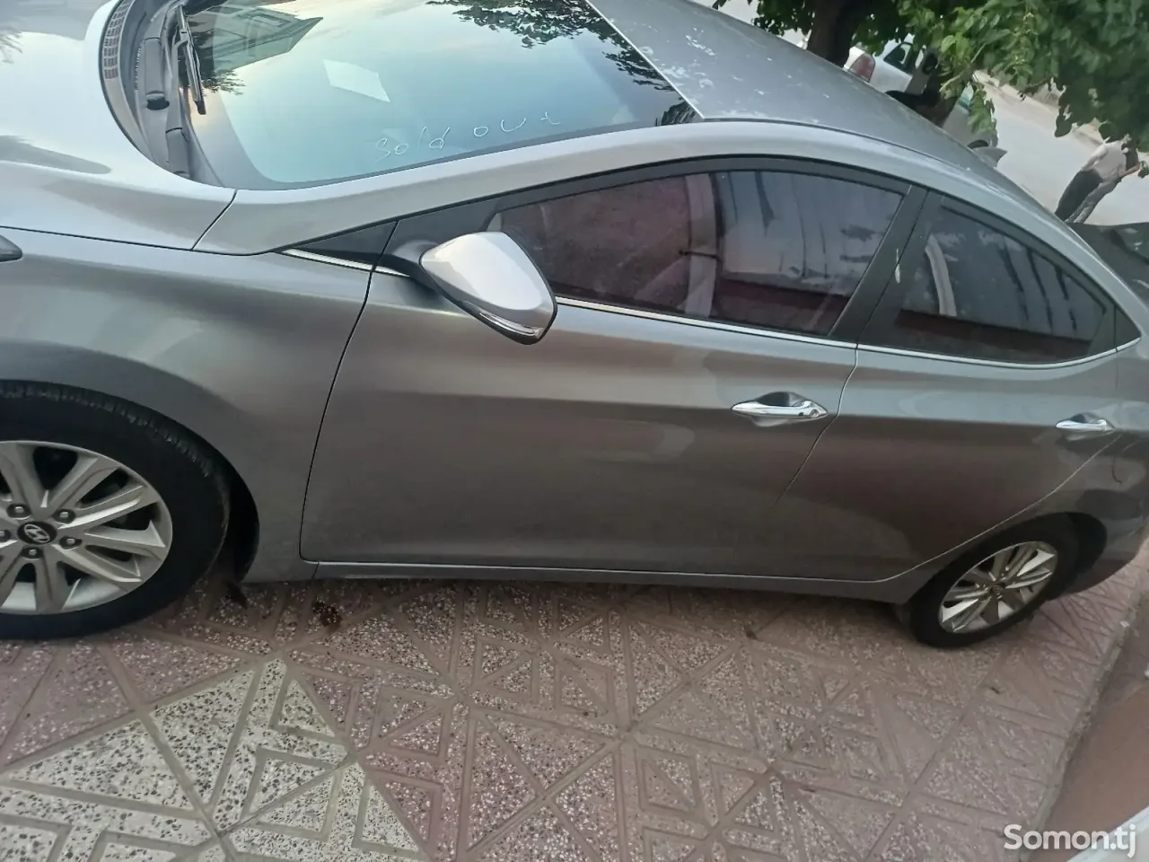 Hyundai Avante 2014 · 1.6 AT