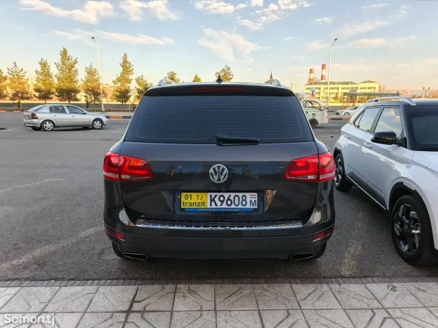 Volkswagen Touareg 2012 · 3.0 AT