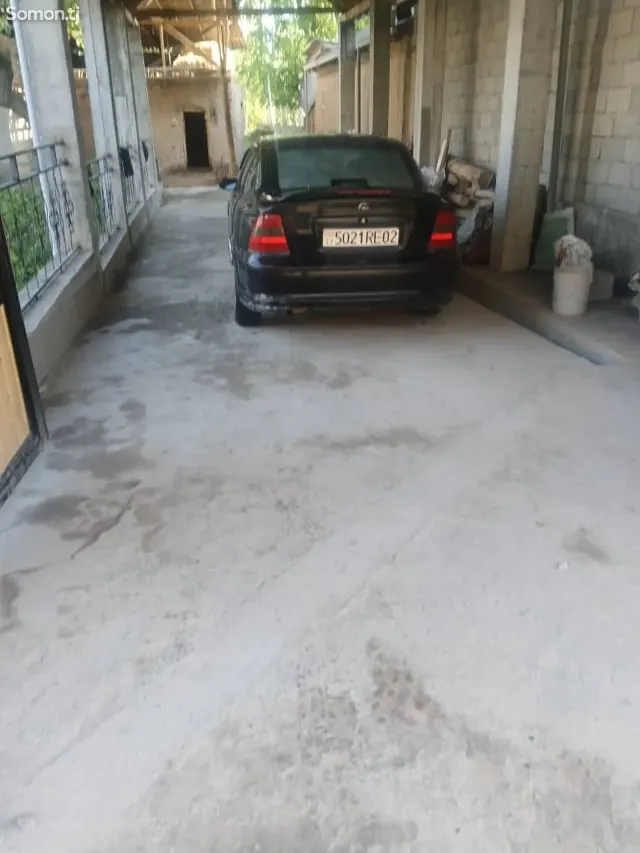 Opel Vectra B 1997 · 1.6 MT