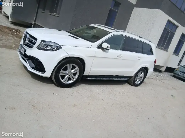 Mercedes-Benz GLS 2015 · 3.5 AT