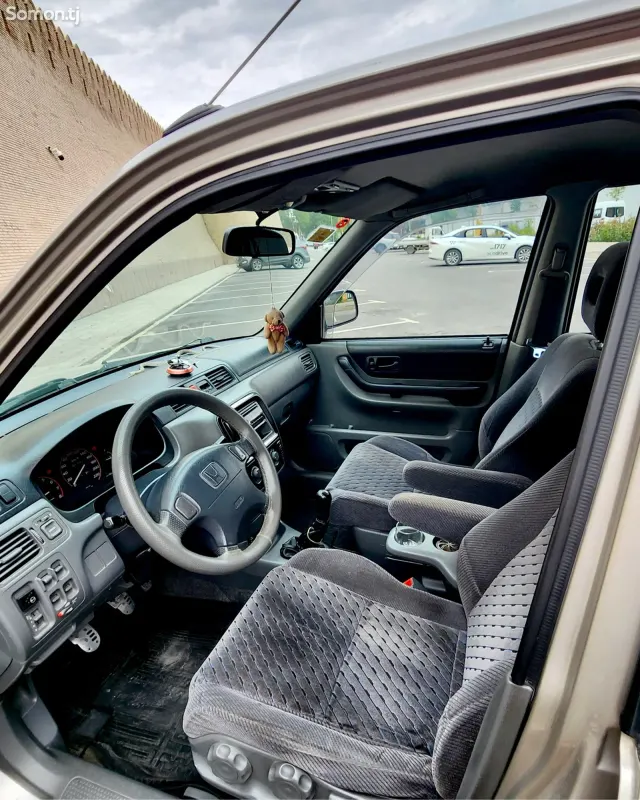 Honda CR-V 1998 · 2.0 MT