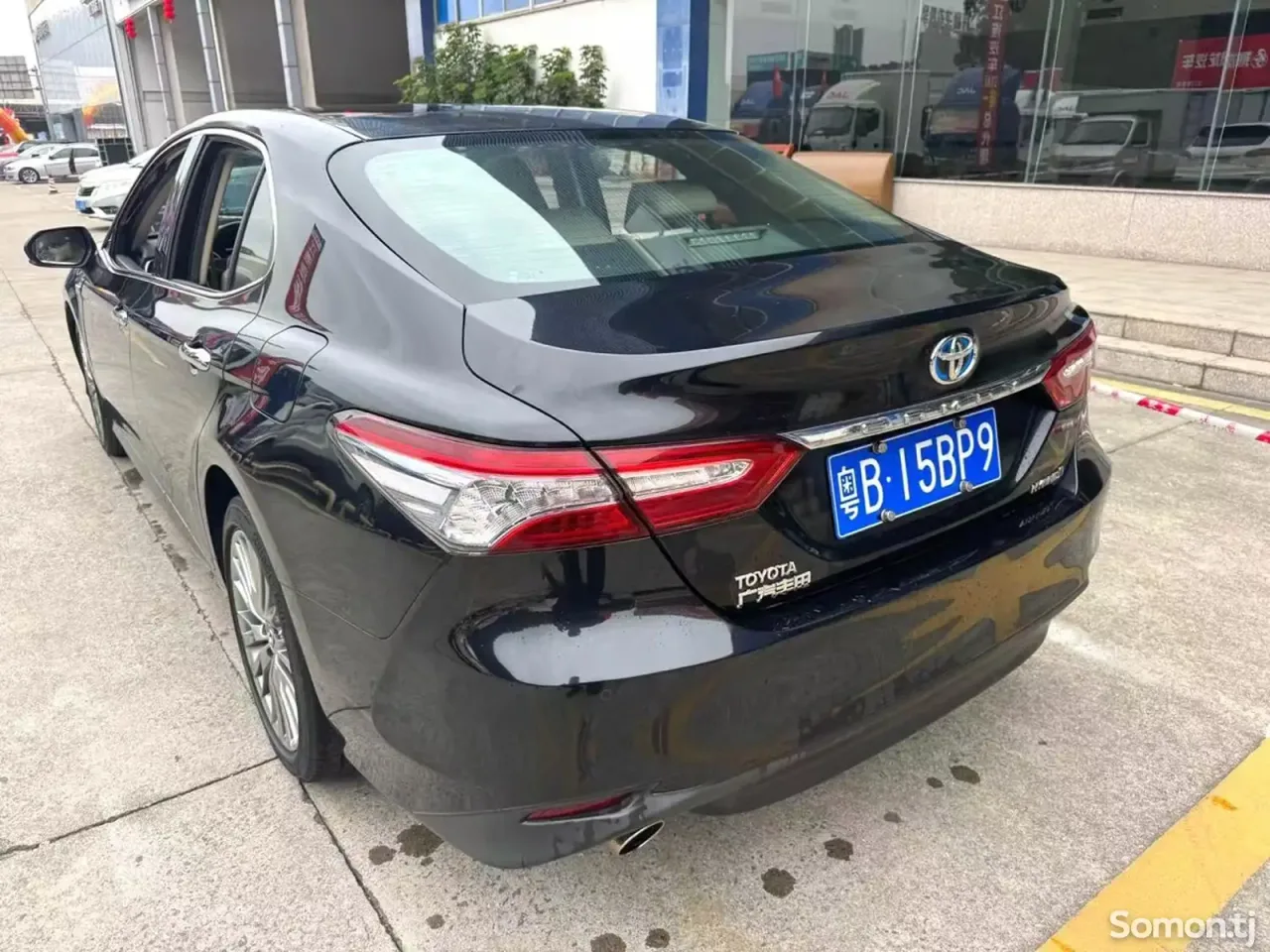 Toyota Camry 2018 · 2.5 AT