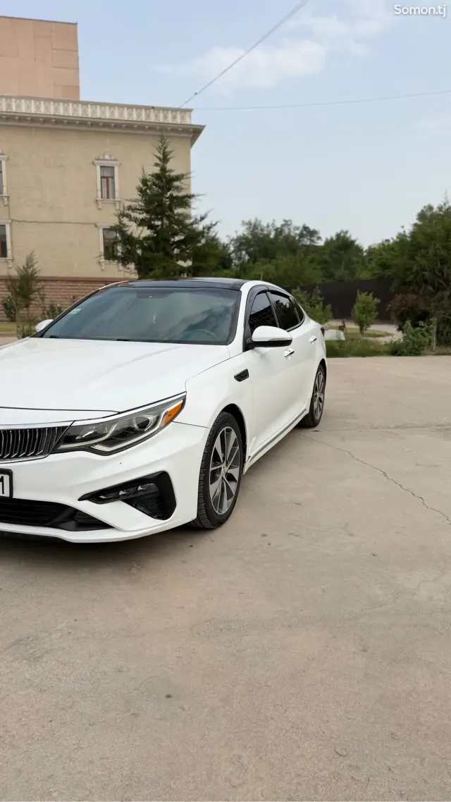 Kia Optima 2016 · 2.0 AT