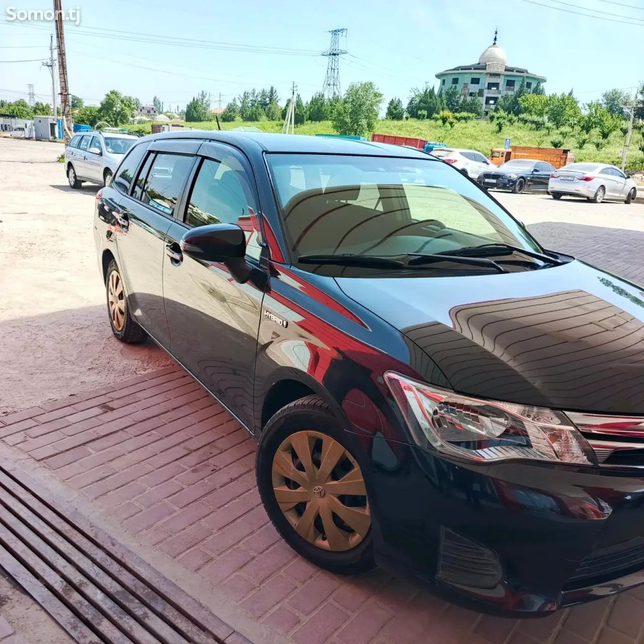 Toyota Fielder 2015 · 1.5 AT