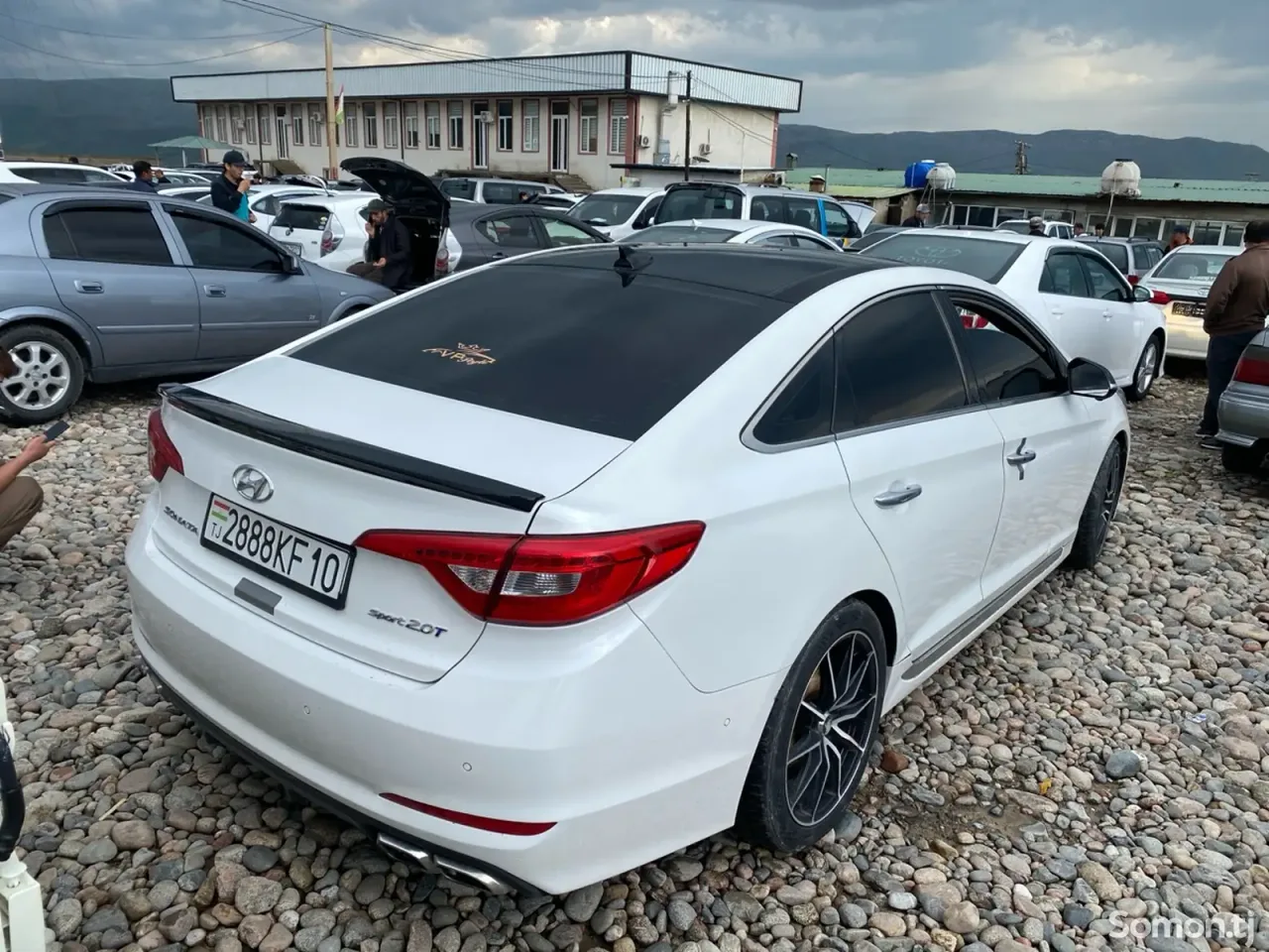 Hyundai Sonata 2015 · 2.0 AT