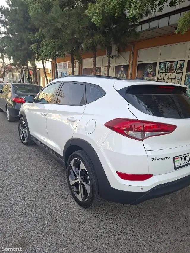 Hyundai Tucson 2016 · 1.7 AT
