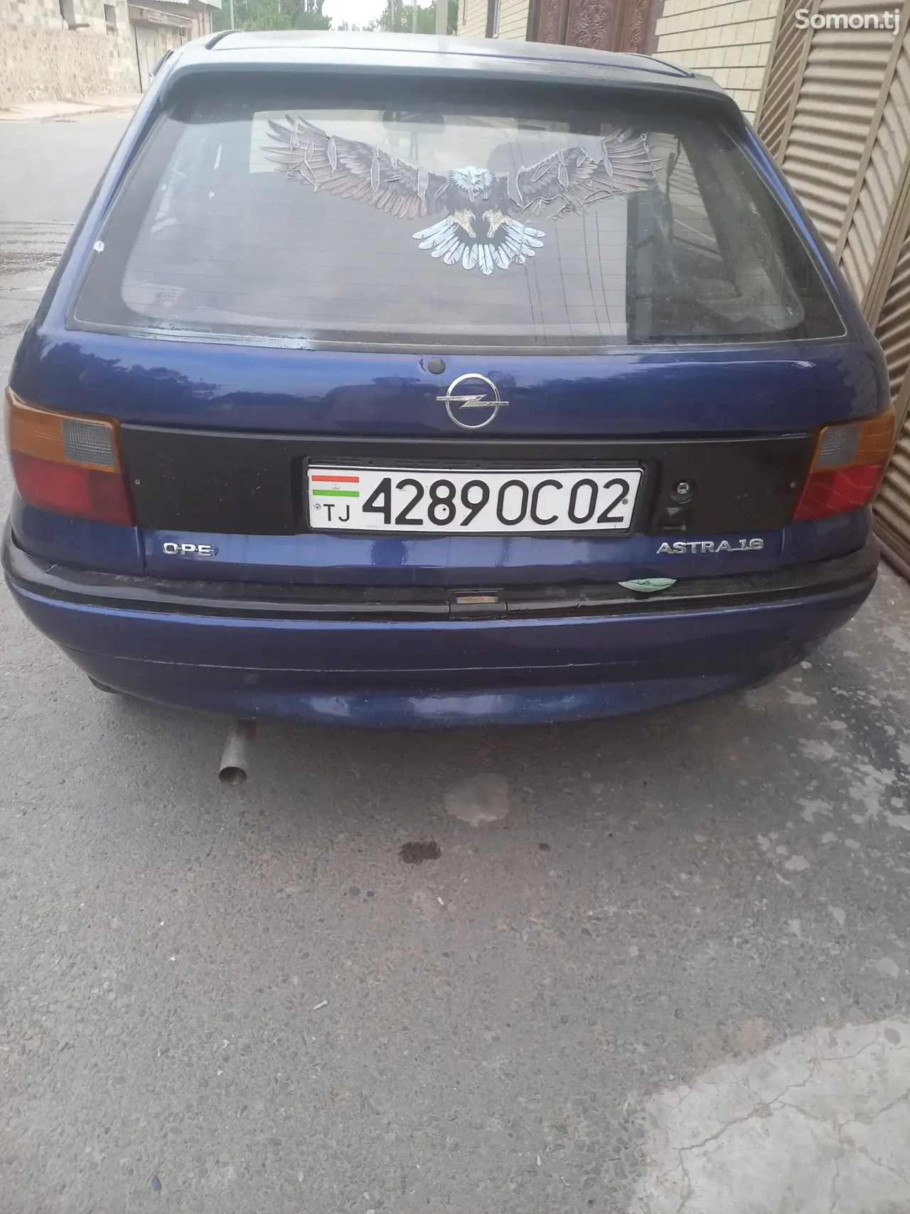 Opel Astra F 1992 · 1.6 MT