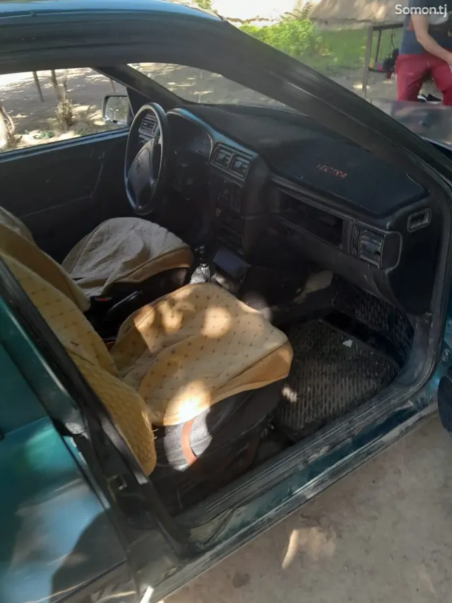 Opel Vectra A 1995 · 1.6 MT