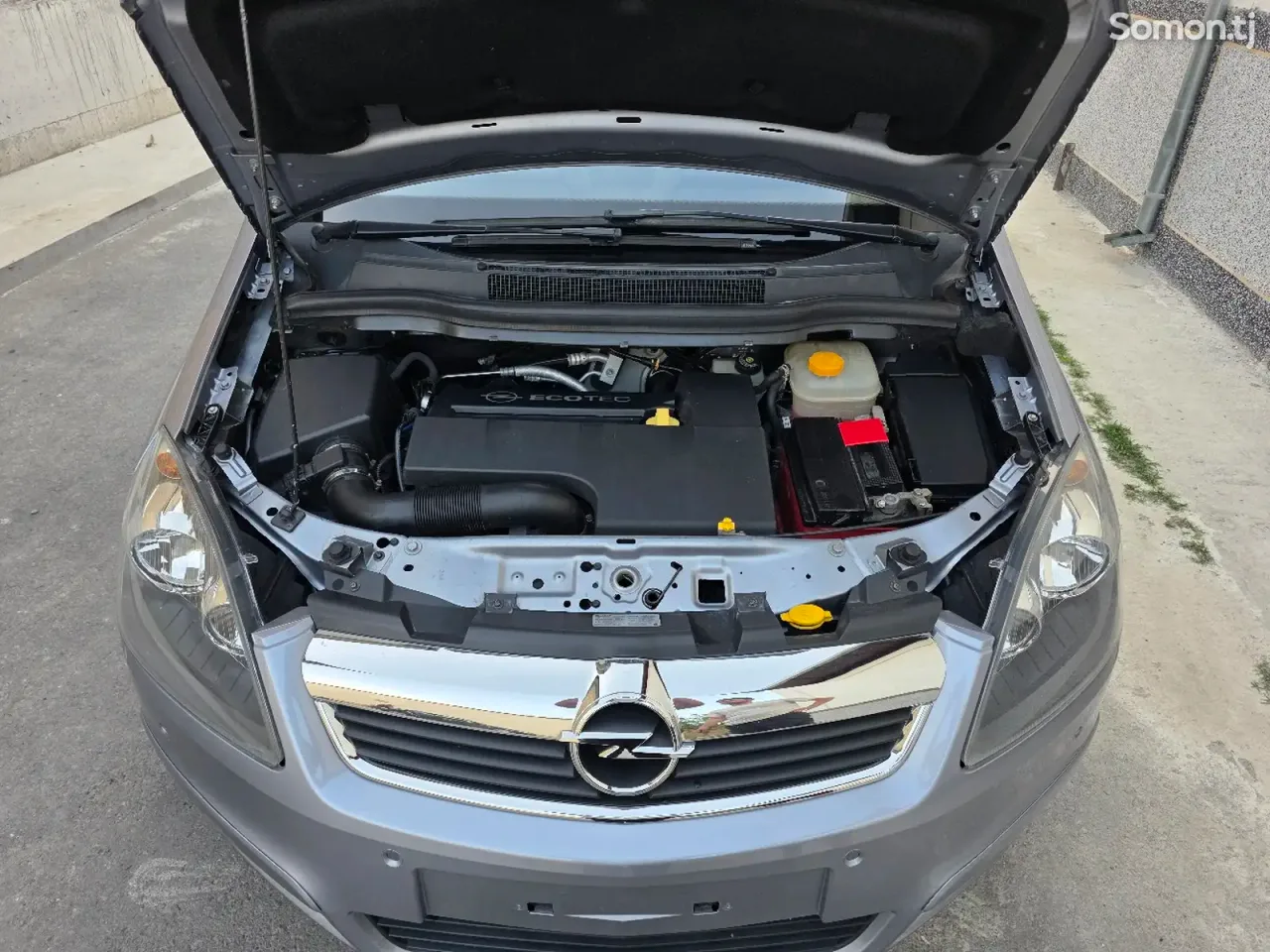 Opel Zafira 2006 · 2.2 AT