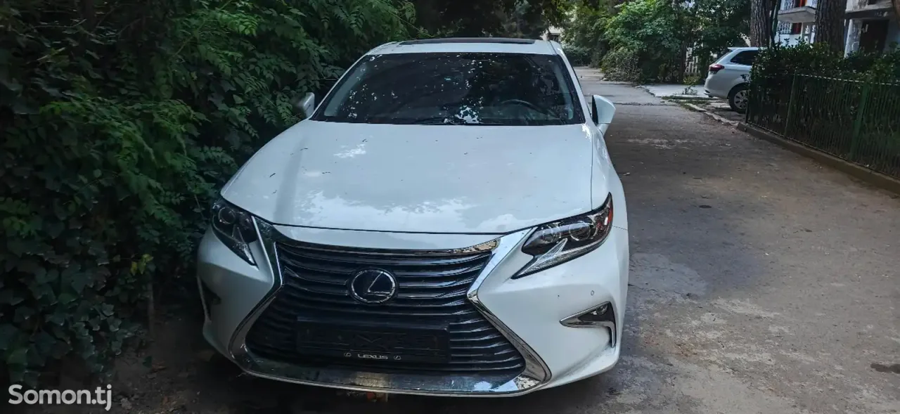 Lexus ES series 2015 · 3.0 AT