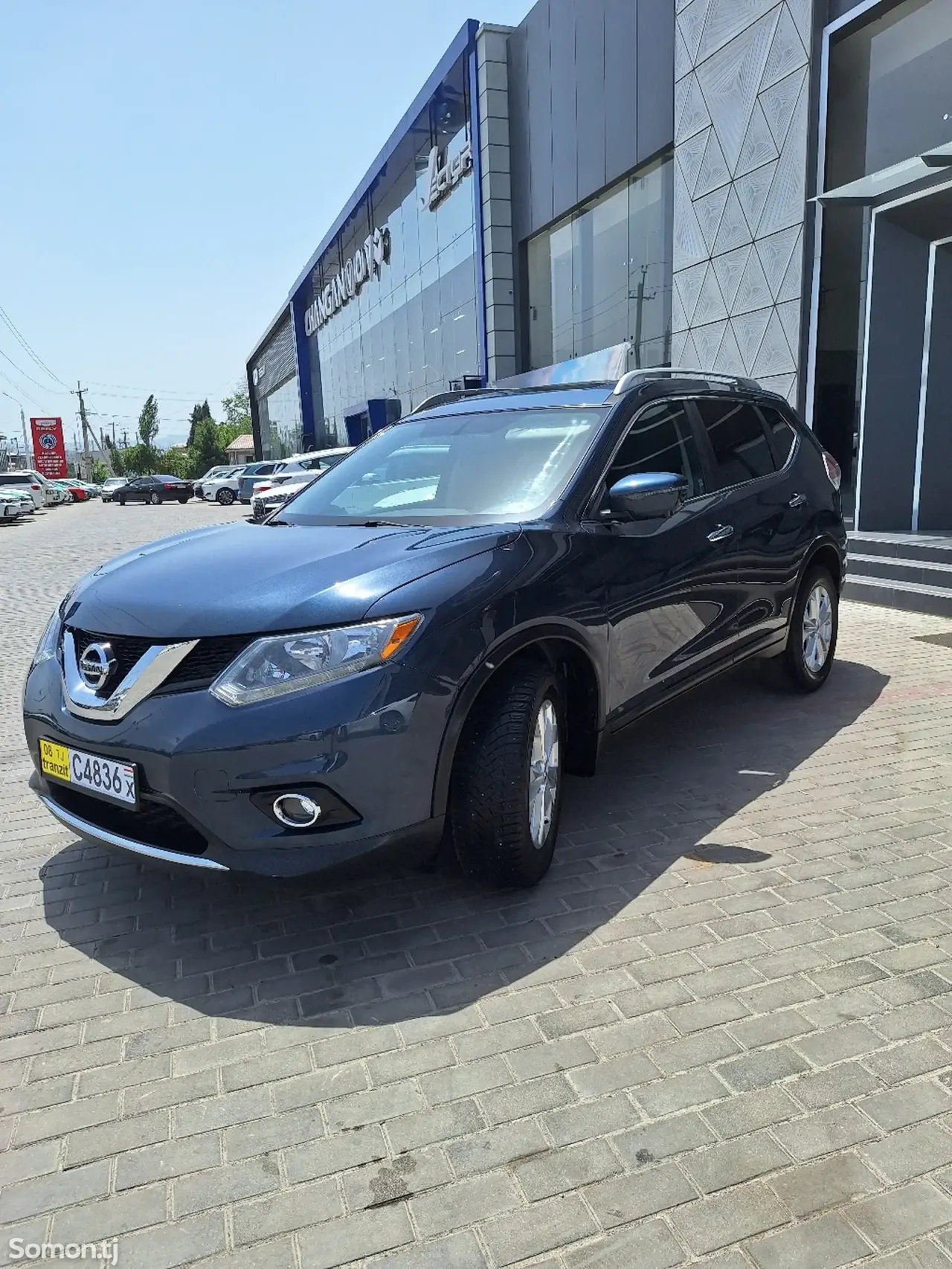 Nissan Rogue 2017 · 2.4 AT