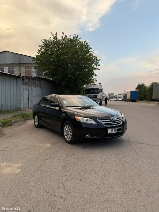 Toyota Camry 2007 · 2.4 AT