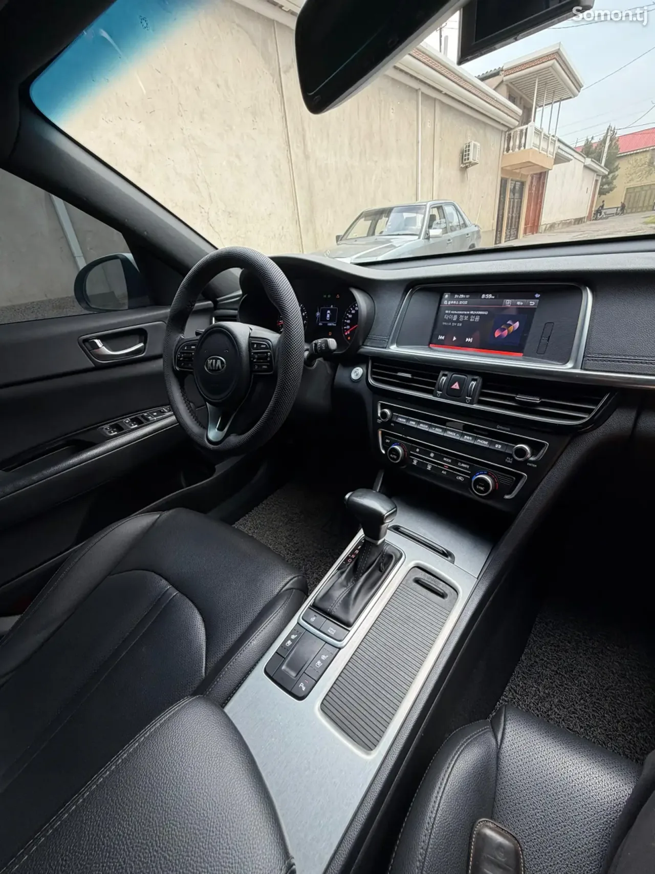 Kia K5 2016 · 2.0 AT