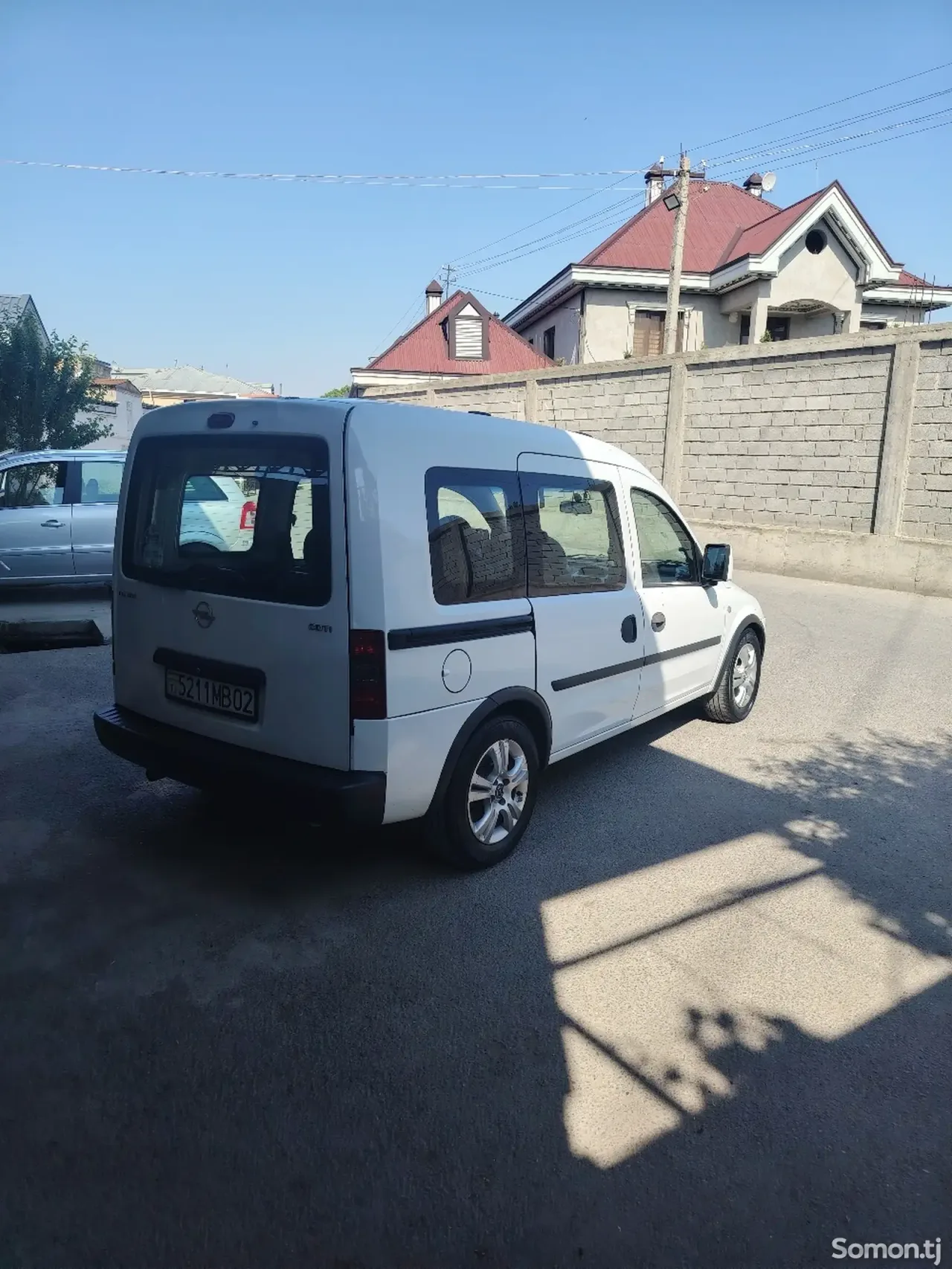 Opel Combo 2010 · 1.3 MT
