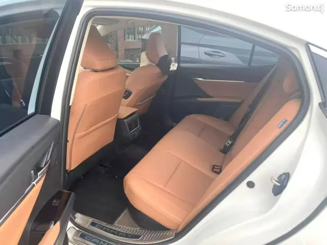 Toyota Camry 2026 · 2.0 AT