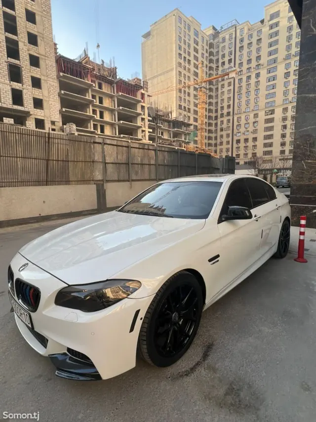 BMW M5 2014 · 3.5 AT