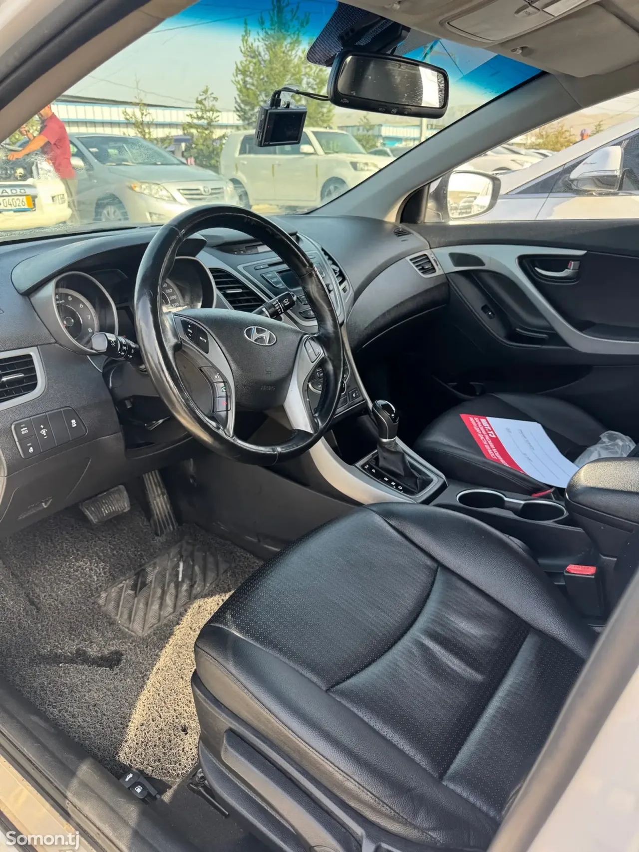 Hyundai Avante 2015 · 1.6 AT