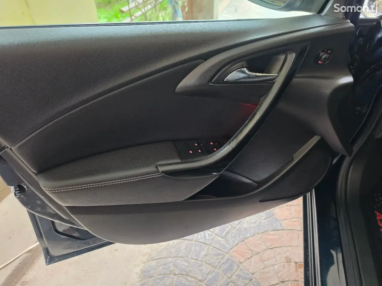 Opel Astra J 2016 · 1.4 MT