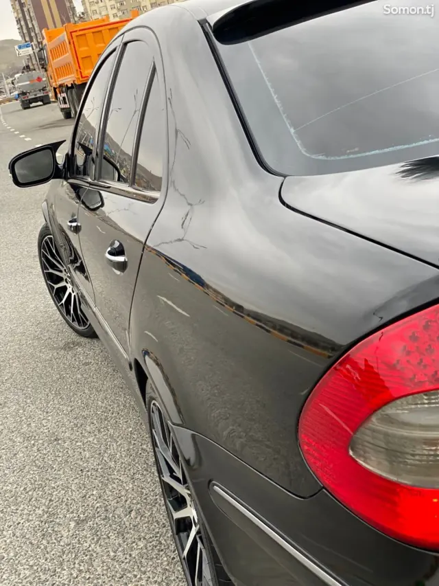 Mercedes-Benz E class 2008 · 5.5 AT