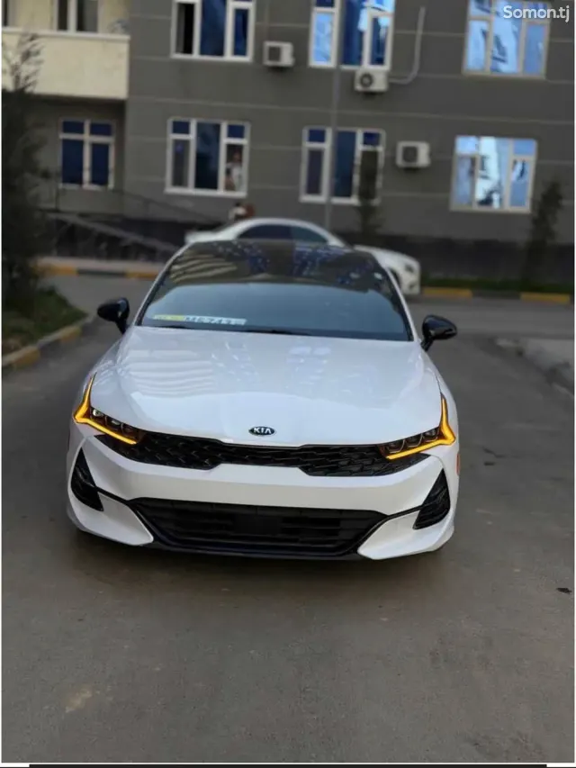 Kia K5 2021 · 1.6 AT