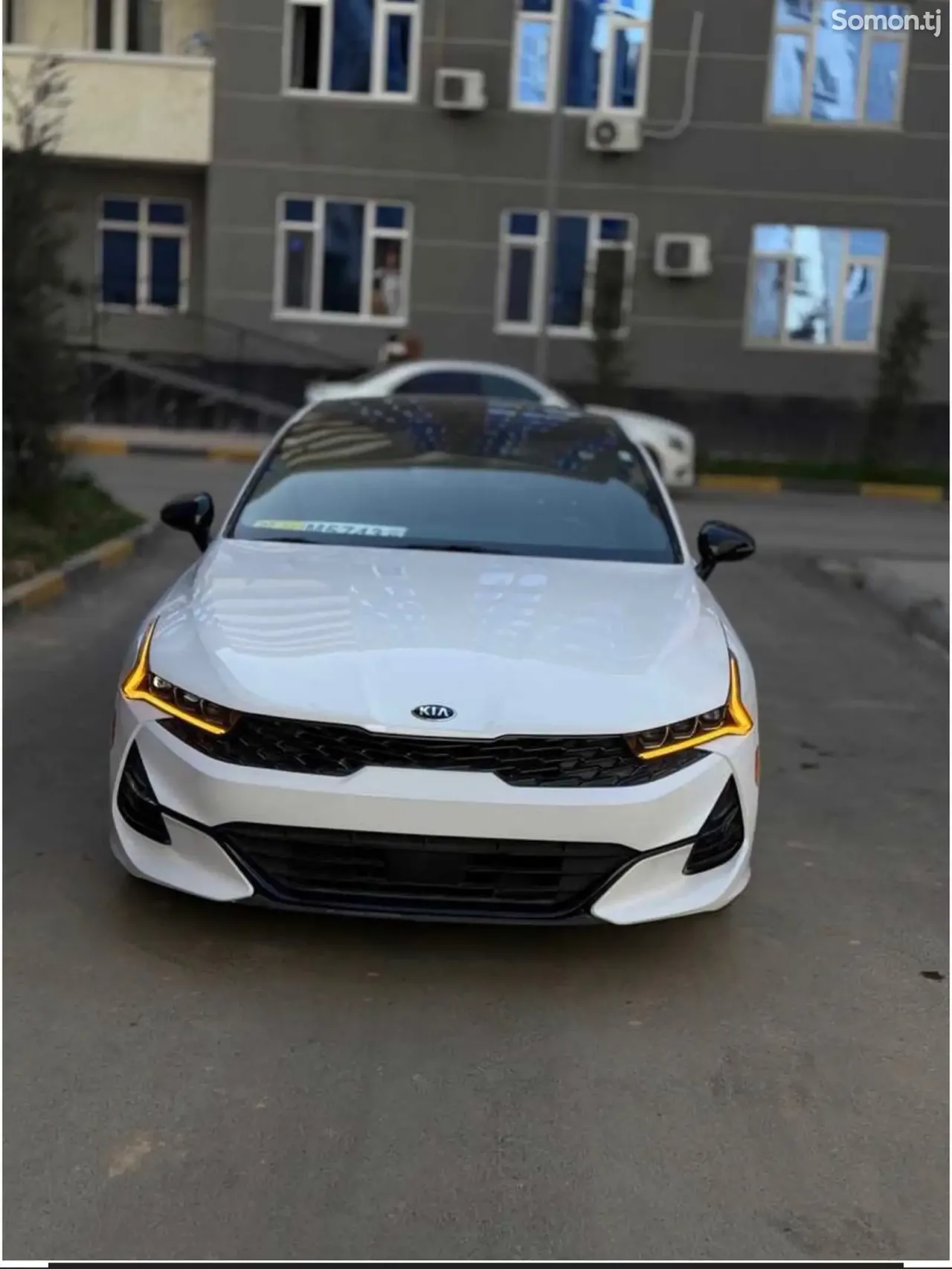 Kia K5 2021 · 1.6 AT