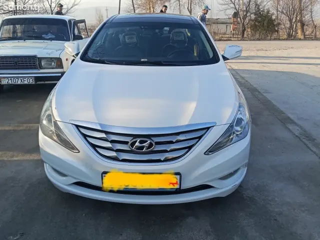 Hyundai Sonata 2013 · 2.0 AT
