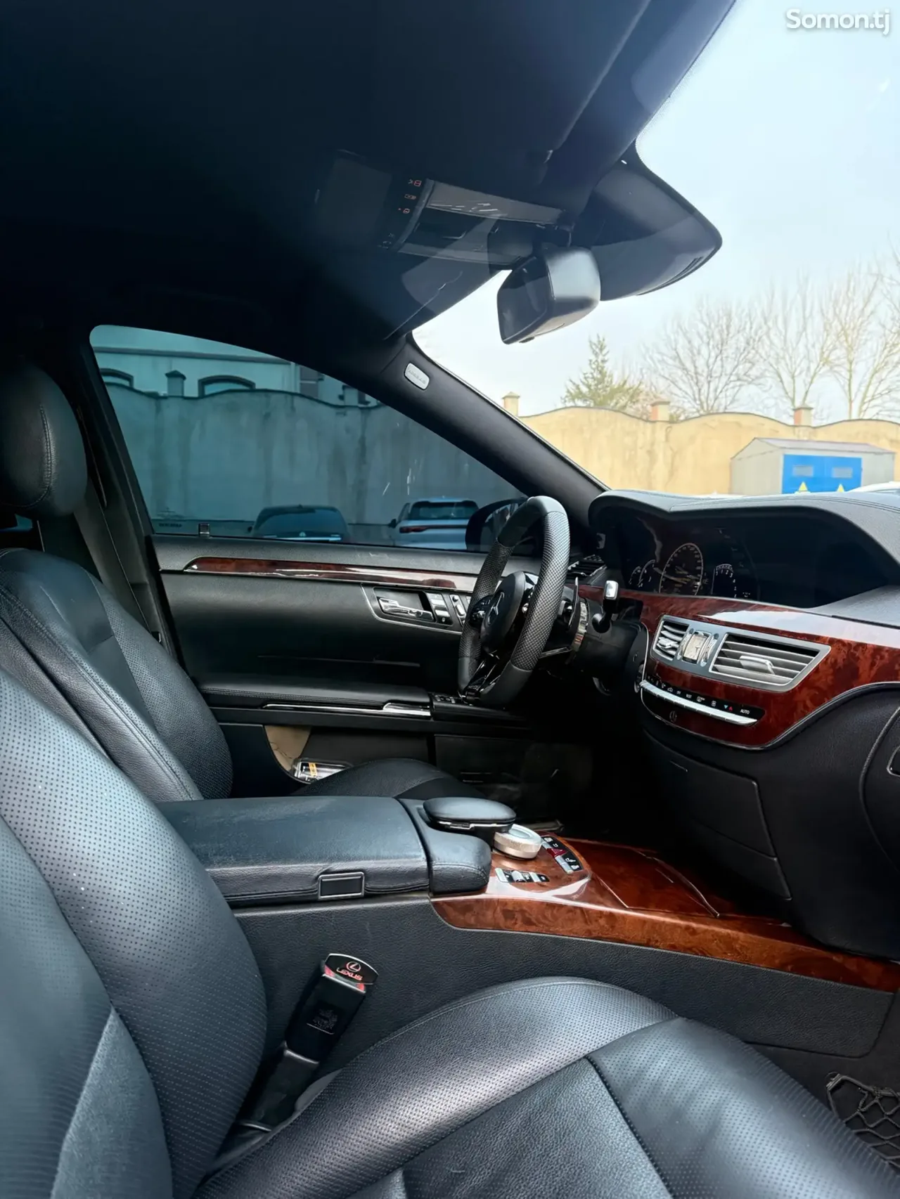 Mercedes-Benz S class 2011 · 5.5 AT