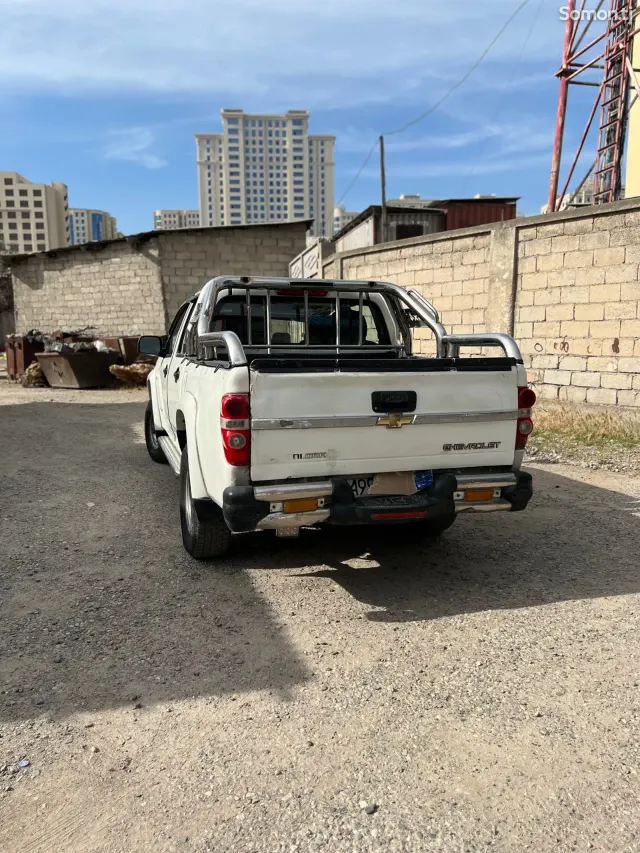 Chevrolet Colorado 2009 · 2.4 MT