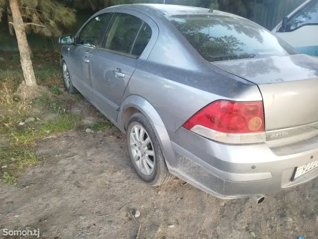 Opel Astra H 2008 · 1.6 AT